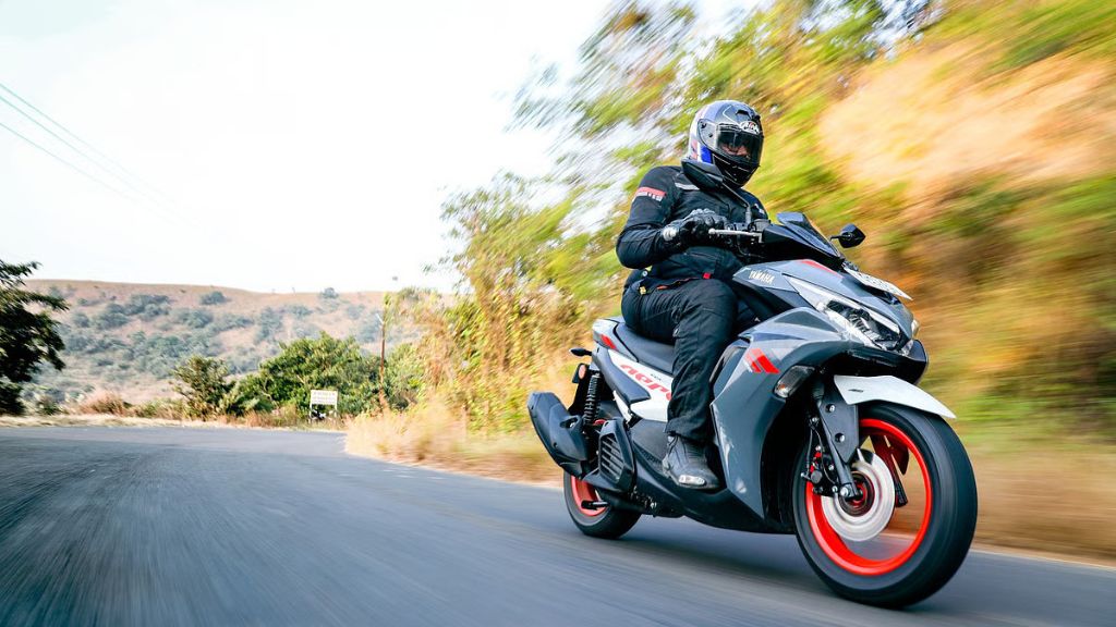 Yamaha Aerox 155 features 